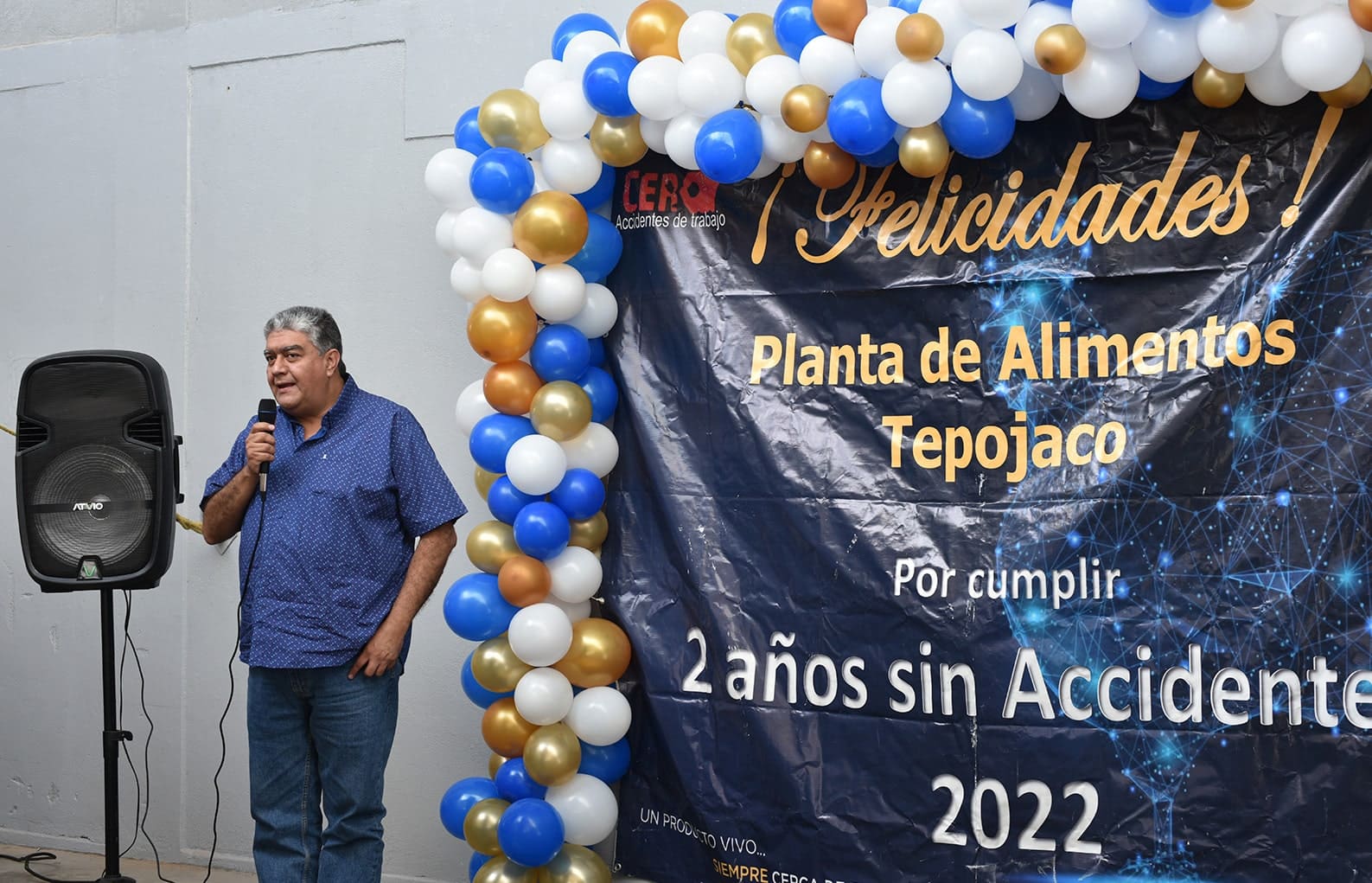 Reunión del equipo de la planta de alimentos Avigrupo en Tepojaco celebrando 2 años sin accidentes