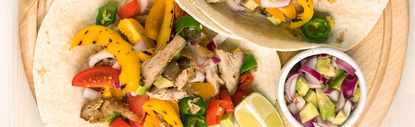 Fajitas de pollo Avigrupo listas para ser servidas